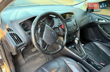 Седан Ford Focus 2015 в 
