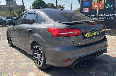Седан Ford Focus 2015 в 