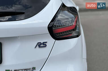 Хетчбек Ford Focus 2018 в 