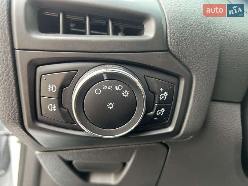 Хэтчбек Ford Focus 2018 в Киеве фото 38 Хэтчбек Ford Focus 2018 в Киеве