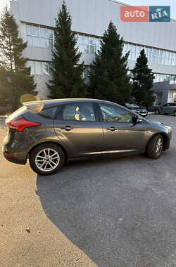 Хэтчбек Ford Focus 2017 в 