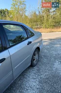 Седан Ford Focus 2003 в 