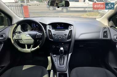 Седан Ford Focus 2015 в 