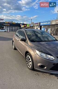 Хэтчбек Ford Focus 2014 в 