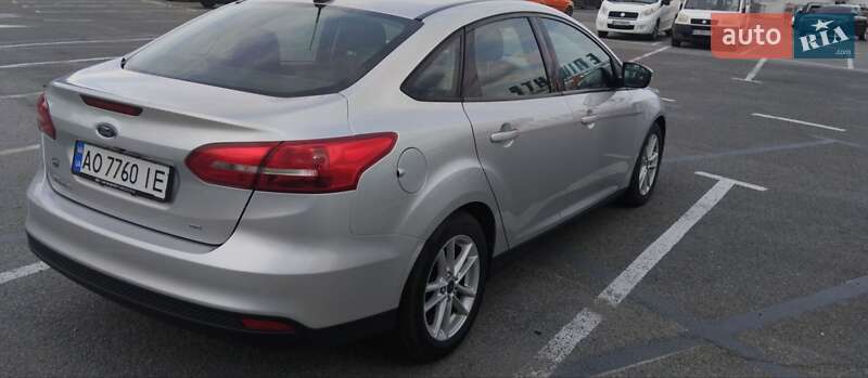 Седан Ford Focus 2017 в Ужгороді