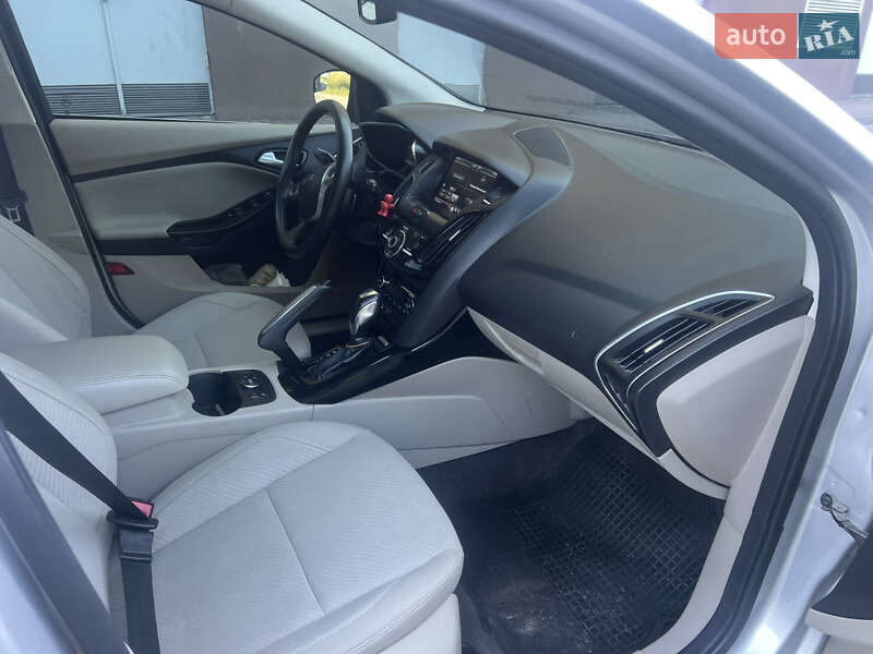 Хэтчбек Ford Focus 2011 в Львове фото 17 Хэтчбек Ford Focus 2011 в Львове