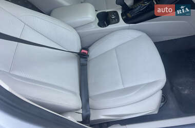 Хэтчбек Ford Focus 2011 в 
