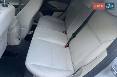 Хэтчбек Ford Focus 2011 в 