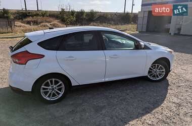 Хэтчбек Ford Focus 2016 в 