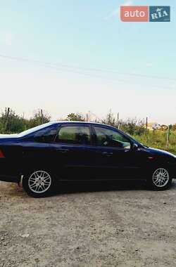Седан Ford Focus 2002 в 
