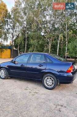 Седан Ford Focus 2002 в 
