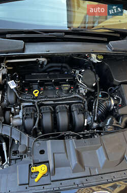 Хэтчбек Ford Focus 2014 в 