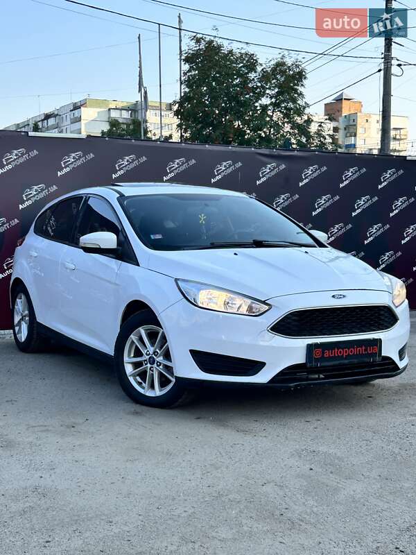 Хэтчбек Ford Focus 2016 в 