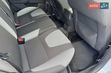 Хэтчбек Ford Focus 2013 в 