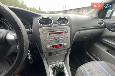 Хэтчбек Ford Focus 2008 в 