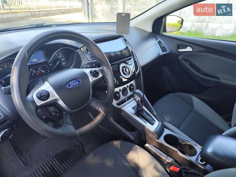 Хэтчбек Ford Focus 2014 в Киеве
