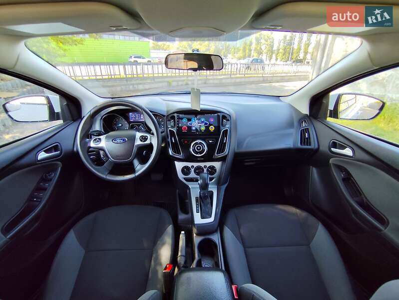 Хэтчбек Ford Focus 2014 в Киеве