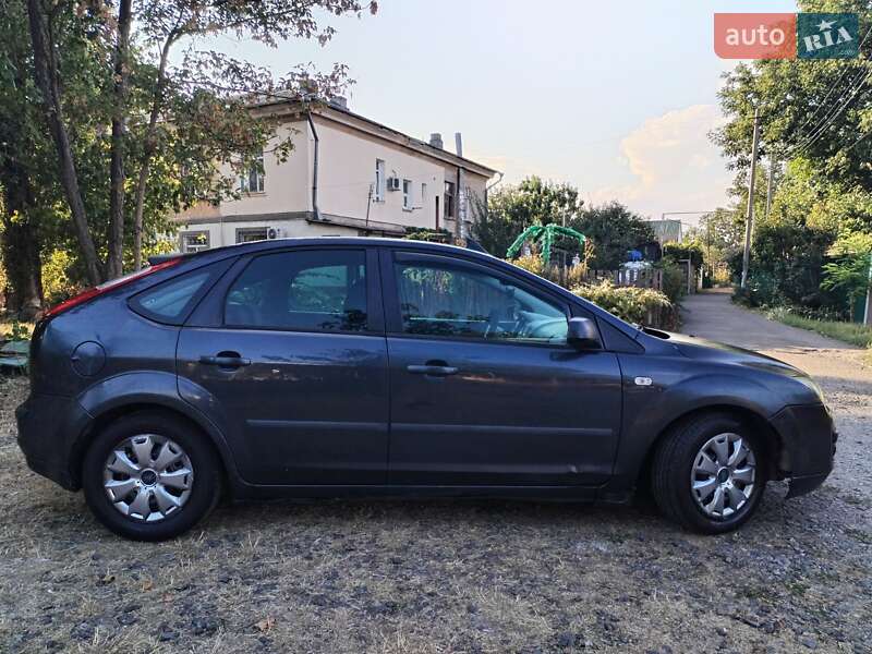 Хэтчбек Ford Focus 2006 в Одессе