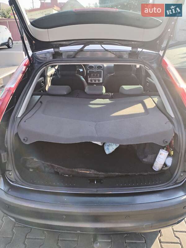 Хетчбек Ford Focus 2006 в Одесі