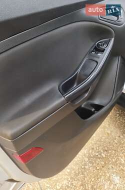 Седан Ford Focus 2015 в 
