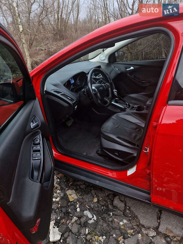 Седан Ford Focus 2013 в Киеве фото 12 Седан Ford Focus 2013 в Киеве