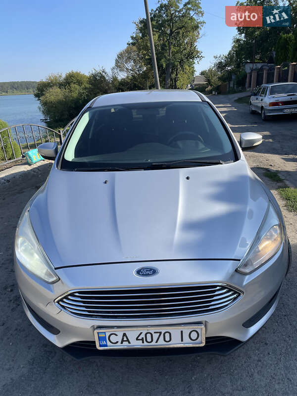 Седан Ford Focus 2015 в Черкасах