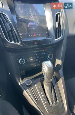 Седан Ford Focus 2015 в Черкассах