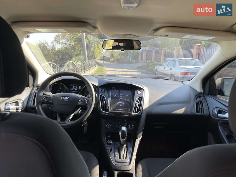 Седан Ford Focus 2015 в Черкасах