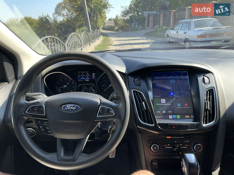 Седан Ford Focus 2015 в Черкасах