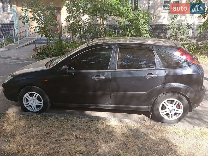 Хэтчбек Ford Focus 2001 в Одессе