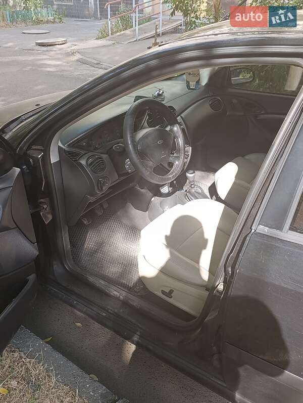 Хэтчбек Ford Focus 2001 в Одессе
