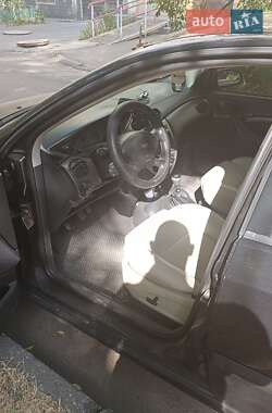 Хэтчбек Ford Focus 2001 в 