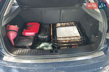 Хэтчбек Ford Focus 2011 в 
