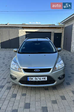 Универсал Ford Focus 2010 в 