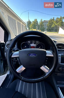 Универсал Ford Focus 2010 в 