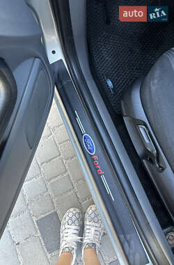 Универсал Ford Focus 2010 в 