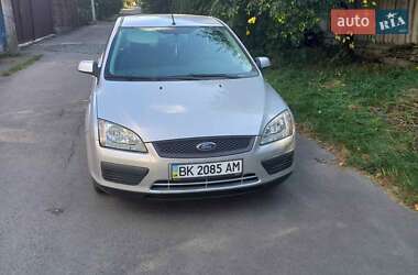 Хэтчбек Ford Focus 2007 в Ровно