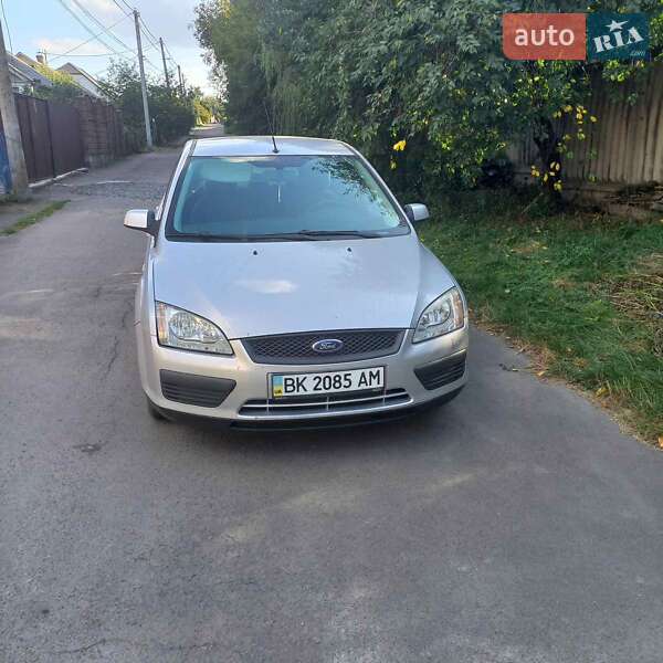 Хэтчбек Ford Focus 2007 в Ровно