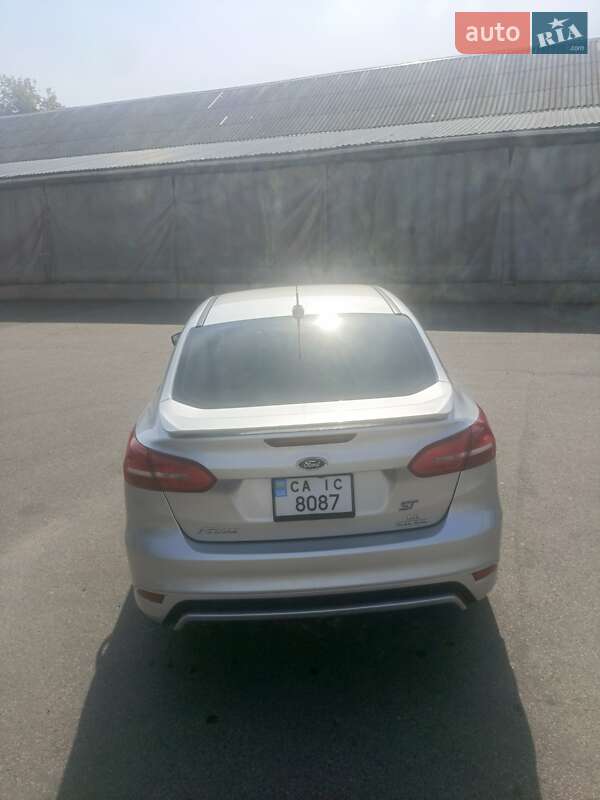 Седан Ford Focus 2015 в Черкассах