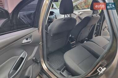 Хэтчбек Ford Focus 2016 в 