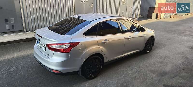 Седан Ford Focus 2013 в Киеве