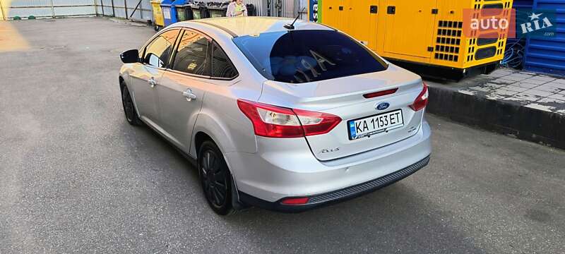Седан Ford Focus 2013 в Киеве