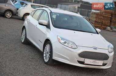 Хэтчбек Ford Focus 2013 в 
