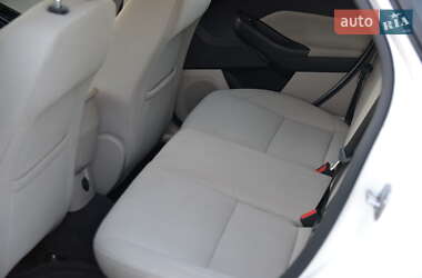 Хэтчбек Ford Focus 2013 в 