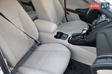 Хэтчбек Ford Focus 2013 в 