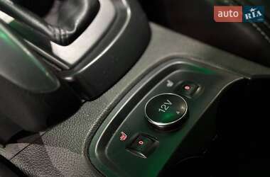 Хетчбек Ford Focus 2013 в 
