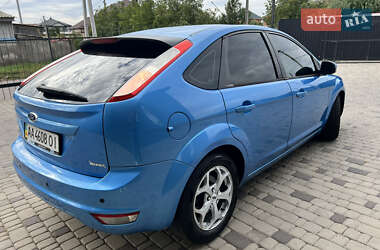 Хетчбек Ford Focus 2010 в 