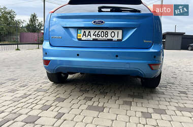 Хетчбек Ford Focus 2010 в 