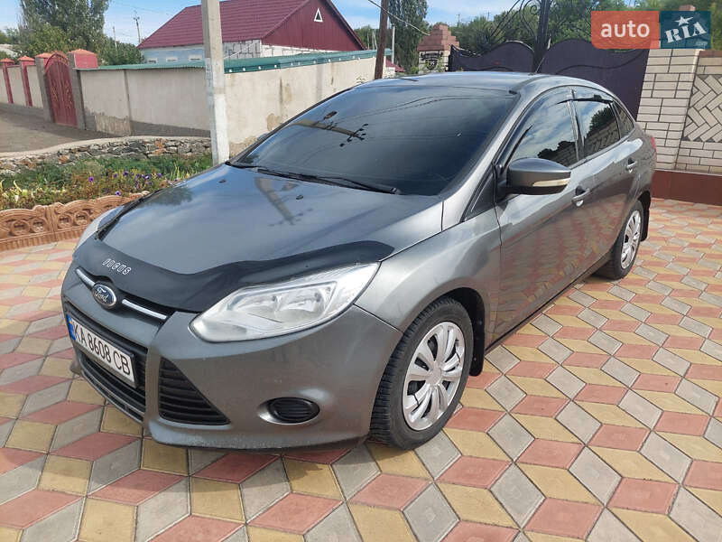 Седан Ford Focus 2013 в 