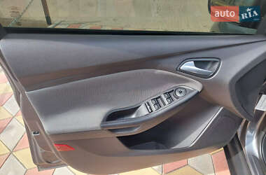Седан Ford Focus 2013 в 